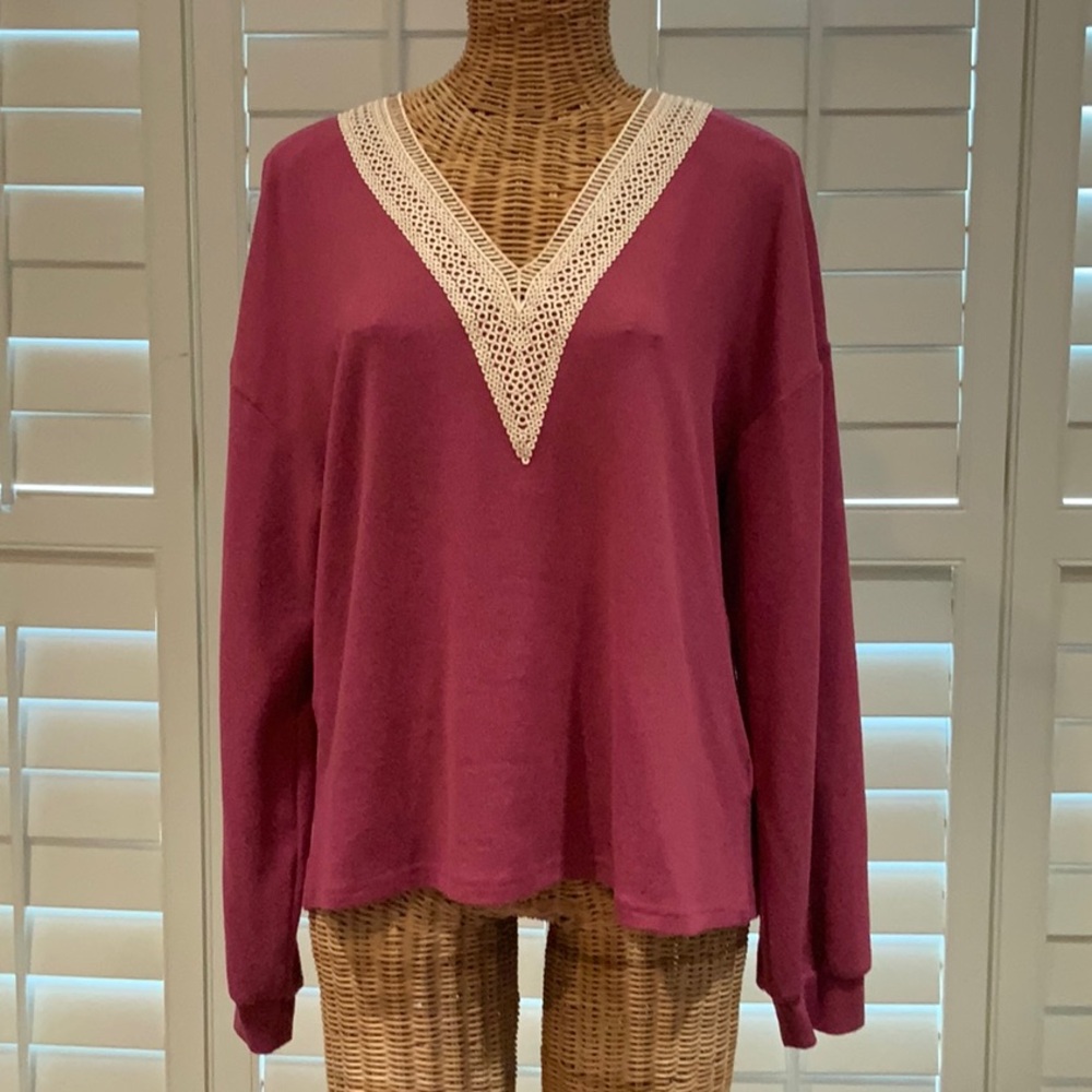 Women's Light Burgandy V-Neck Top